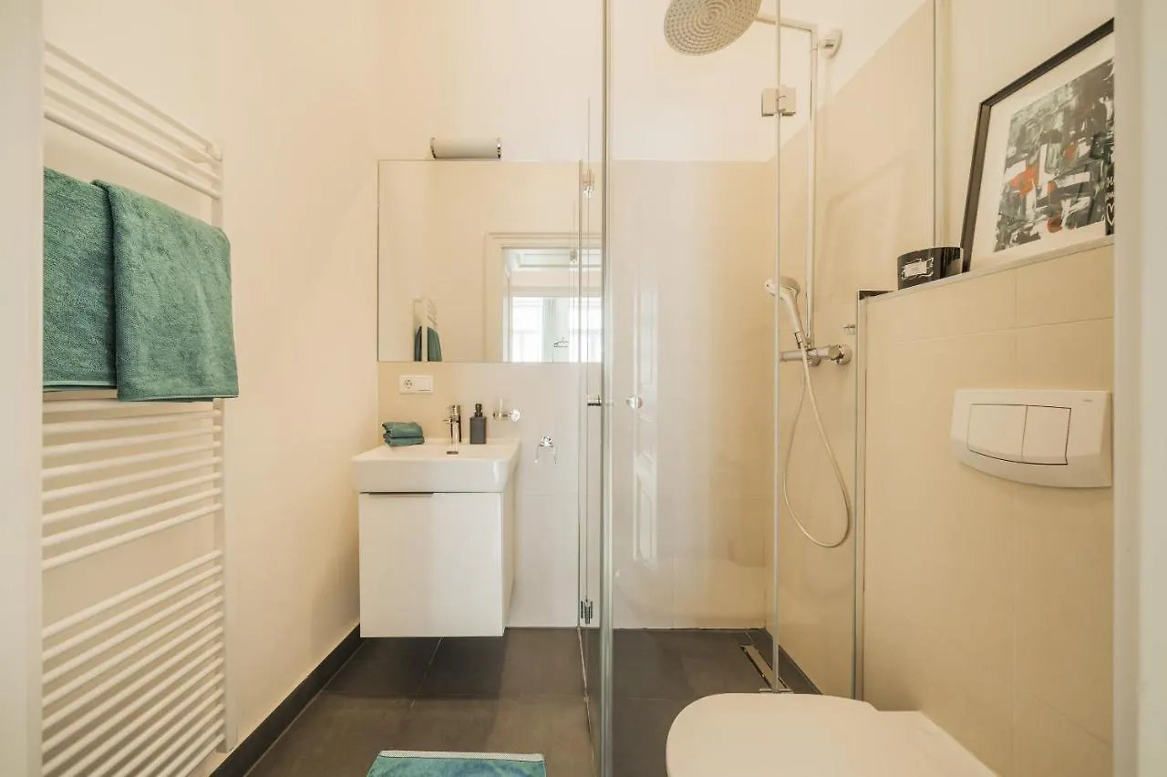 Feelhome-Prater-6 Gaeste-Wifi-Smart Tv Vienna Apartment